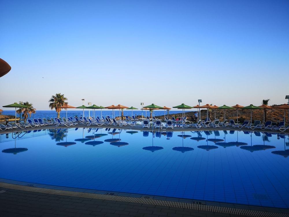 Aktea Beach Village Agia Napa Exterior foto